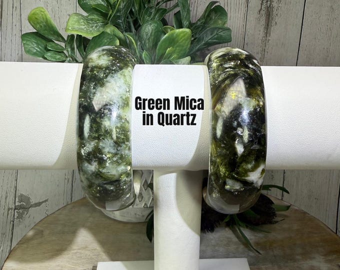 Green Mica in Quartz Bangle Bracelet, "Green Emerald Quartz" Crystal Bangle Bracelet, Flashy & Sparkly Crystal Bangle (LLGMQ2)