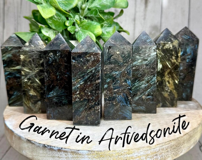 Arfvedsonite Towers, Garnet in Arfvedsonite Tower, Polished Garnet in Arfvedsonite Point, Firework Flash