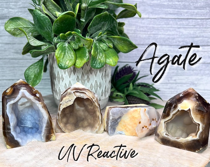 Agate Cave Tower, Agate Cave, Agate Tower, UV Reactive Agate, UV Reactive Crystal (1)