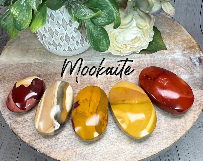 Mookaite Palm Stone, Mookaite Jasper, Mookaite Jasper Carving
