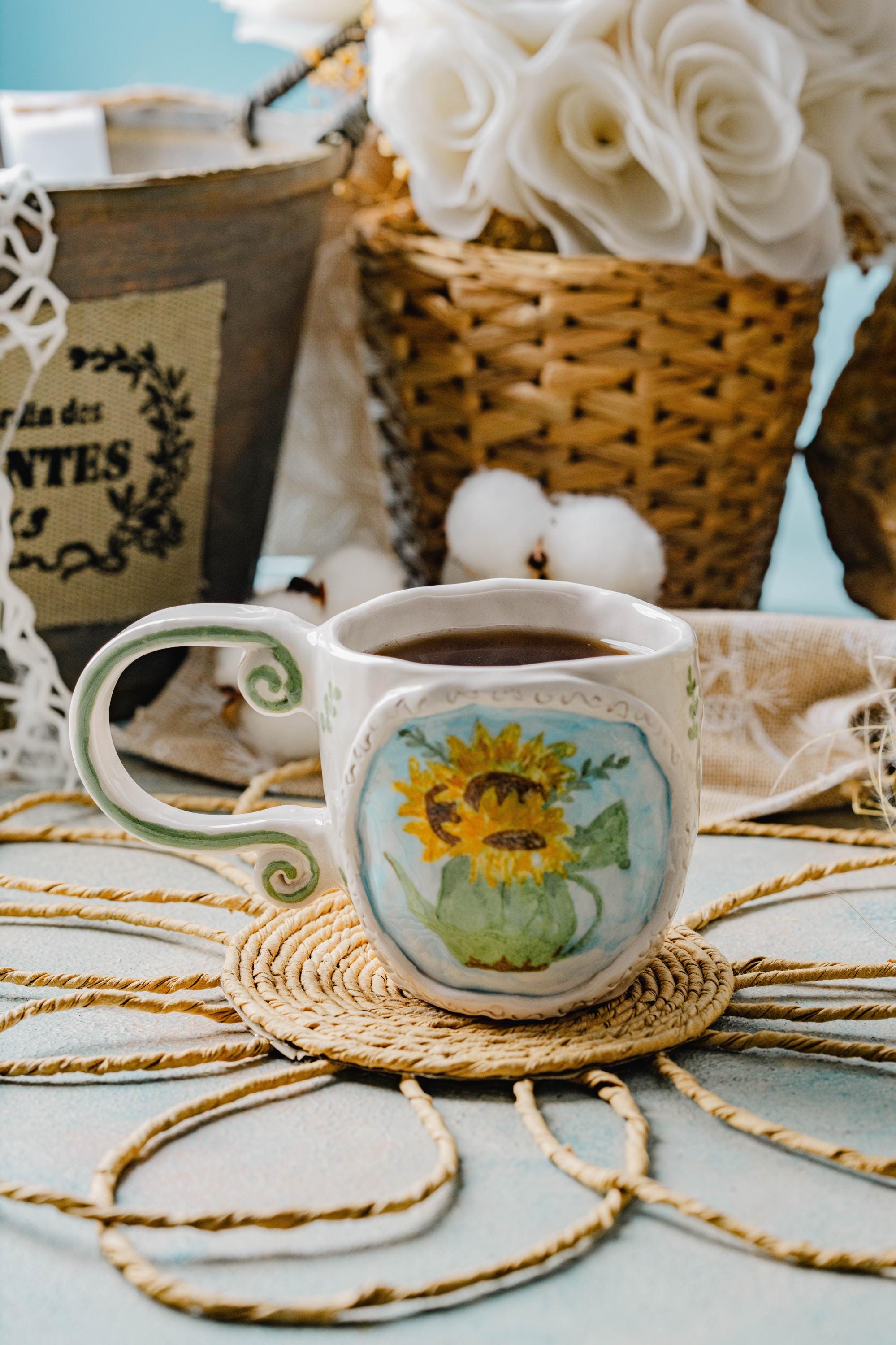 Handbemalte Sonnenblume Becher Keramik, Botanische, Einzigartige Kaffeetassen, Handbemalte Keramik Blumentassen, Handgefertigte Vintage Teetasse