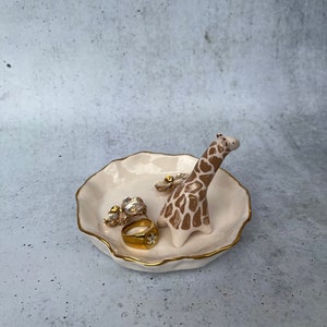 Ceramic Gold Ring Dish With Giraffe, Ring Holder, Pottery Jewelry Storage, Ring Catcher, Necklace Holder Organizer, Holiday Jewelry Stand image 9