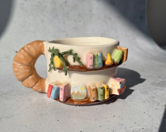 Keramik Buchbecher, Bibliothek Bücherregal Becher, Bücherwurm Becher, einzigartige kleine Buchtasse, niedliche Croissant Kaffeetasse, Wohnkultur, Teebecher