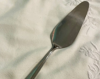 Vintage cake server