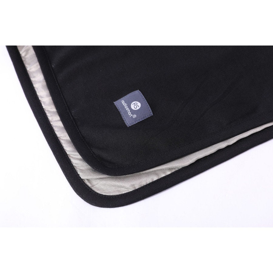 Radia Smart EMF Poncho - Radiation Blanket, 5g Anti-Radiation, Wearable  Faraday Blanket , RF Shielding, WiFi Blocker, Protection
