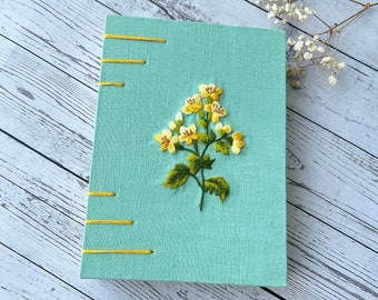 Personalized Embroidered Notebook A5, Floral Hand Embroidered Binding Notebook, Fabric cover, Daisy Journal,Handmade Notebook,Custom Journal