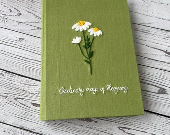 Daisy Handmade Notebook A5 A6, Hand Embroidered Notebook, Daisy Fabric cover, Personalized Notebook,Personalized Gift,Custom Journal