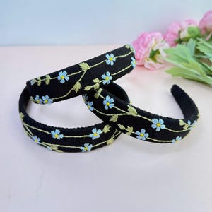 Hand besticktes Stirnband, Blumenstickerei Turban, Leinen Haarband, Leinen Haarschmuck, bestickter Haarreif, besticktes Frauen Stirnband