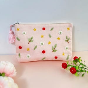 Personalized Hand Embroidered Cosmetic Bag, Rose Pouch, Linen Bag, Handmade Makeup Bag, Bridesmaid Gift,Linen Coin Purse,Embroidery Bag