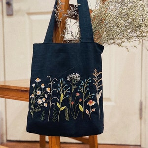 Floral Garden Embroidered Canvas Tote Bag With Zipper And Pocket, Wild Flower Tote Bag, Hand Embroidered Tote, Personalised Bag,Shopping Bag