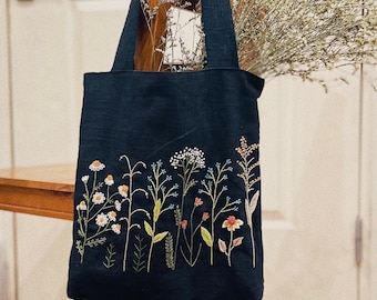 Floral Garden Embroidered  Linen Tote Bag With Zipper And Pocket, Wild Flower Tote Bag, Hand Embroidered Tote, Personalised Bag,Shopping Bag