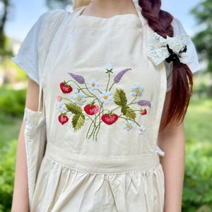 Strawberry Hand Embroidered Apron Women, Personalized Apron, Flower Embroidered Apron, Linen Apron, Gardening Apron, Kitchen Apron,Bee Apron