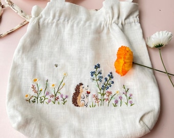Hedgehog With Flowers Embroidered Linen Tote Bag, Shoulder Bag, Daisy Tote Bag, Hand Embroidered Tote, Personalised Bag,Drawstring Tote Bag.