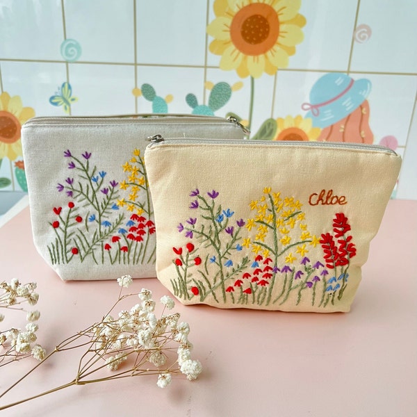 Personalized Hand Embroidered Flower Cosme tic Bag, Linen Pouch, Handmade Makeup Bag, Bridesmaid Gift, Linen Coin Purse,Daisy Embroidery Bag
