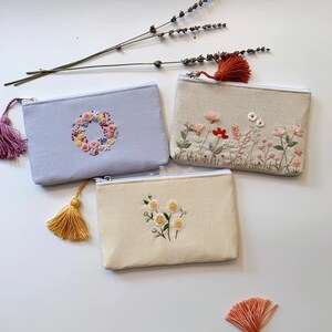 Personalized Hand Embroidered Flower Pouch, Rose Linen Wallet, Handmade Makeup Bag, Bridesmaid Gift, Linen Coin Purse, Rose Embroidery Bag
