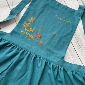 Hand Embroidered Apron Women, Flower  Embroidered Apron, Linen Apron, Gardening Apron,Kitchen Apron, Flower Apron,Daisy Apron