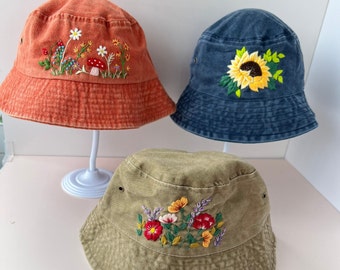 Sombrero de cubo floral bordado a mano personalizado, cubo bordado margarita, sombrero de algodón lavado, sombrero de verano hecho a mano, sombrero para mujer, sombrero de cubo personalizado