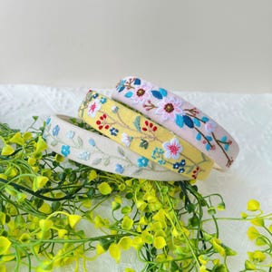 Hand besticktes Stirnband, Blumenstickerei Turban, Leinen Haarband, Leinen Haarschmuck, bestickter Haarreif, besticktes Frauen Stirnband