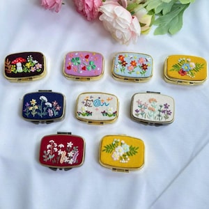 Floral Hand Embroidered Jewelry Box Comes With Drawstring Bag, Jewelry Box With Mirror, Bridesmaid Gift, Valentine&#39;s Gift, Mother&#39;s day Gift