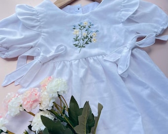 Custom Hand Embroidered Dress, Wild Flower Dress, Kid Linen Dress, Toddler Linen Dress, Baby Dress, First Birthday Dress, Birthday Outfit