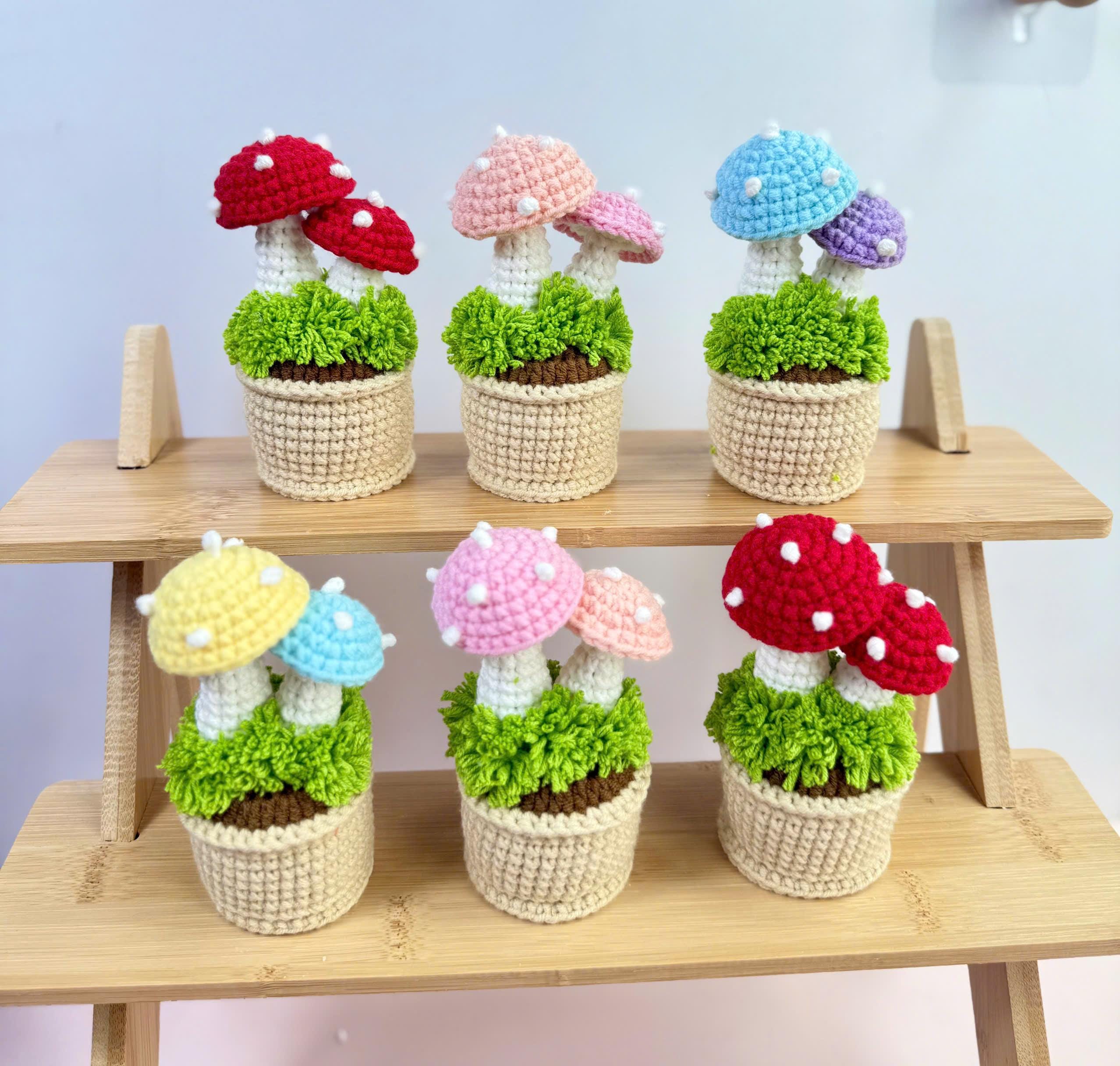 ミニ手作り植木鉢、3つ買うと1つ無料、鉢の中のかぎ針編みの花、かぎ針