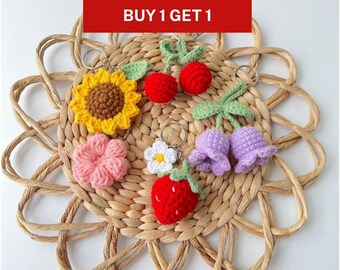 Crochet Flower Keychain, Buy 1 Get 1, Sunflower Keychain, Lily Keychain, Handmade Flowers Keyring,Cute keychain,Bag Charm,Backpack keychain