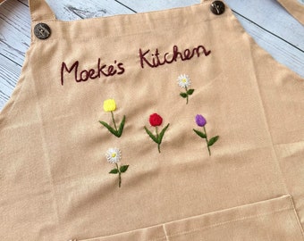 Personalized Embroidered Apron For Women, Hand-Embroidered Apron, Linen Cotton Apron, Flower Embroidery Linen Apron,Custom Apron,Tulip Apron