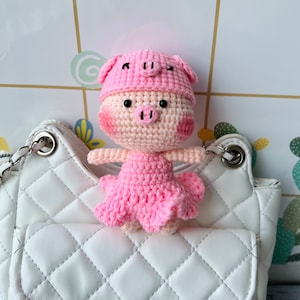 Crochet Cute Pig, Plush Animal Keychain, Animal Doll, Handmade Bunny, Cat Keychain, Cute keychain, Crochet Keychain, Cute Gift, Fun Keyring.