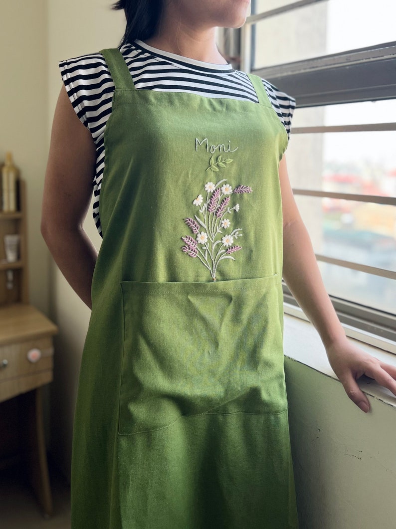 Personalized Embroidered Apron For Women, Hand-Embroidered Apron, Linen Cotton Apron, Flower Embroidery Linen Apron, Custom Apron image 3