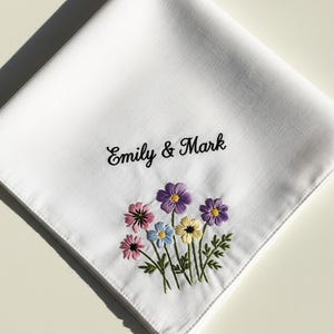 Handgeborduurde zakdoeken, gepersonaliseerde linnen bruiloft zakdoek, iets blauwe zakdoek, handgeschreven zakdoek, huwelijkscadeau