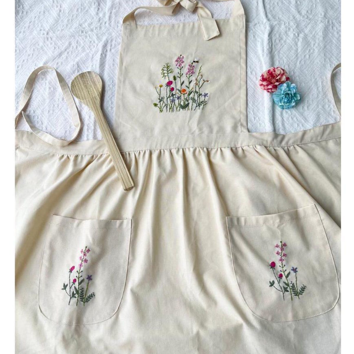 Floral Embroidered Apron for Women, Personalized Hand-embroidered Apron, Linen Cotton Apron, Flower Embroidery Linen Apron, Custom Apron - Etsy