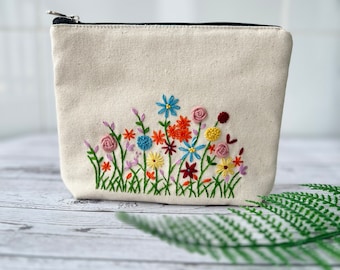 Personalized Embroidered Cosmetic Bag, Floral Women Wallet, Personalized Makeup Bag, Bridesmaid Gift, Embroidered Pouch, Hand Embroidery