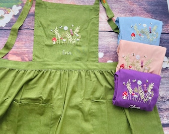 Hand Embroidered Apron Women, Personalized Apron, Flower Garden Embroidered Apron, Linen Apron, Gardening Apron, Kitchen Apron, Bee Apron