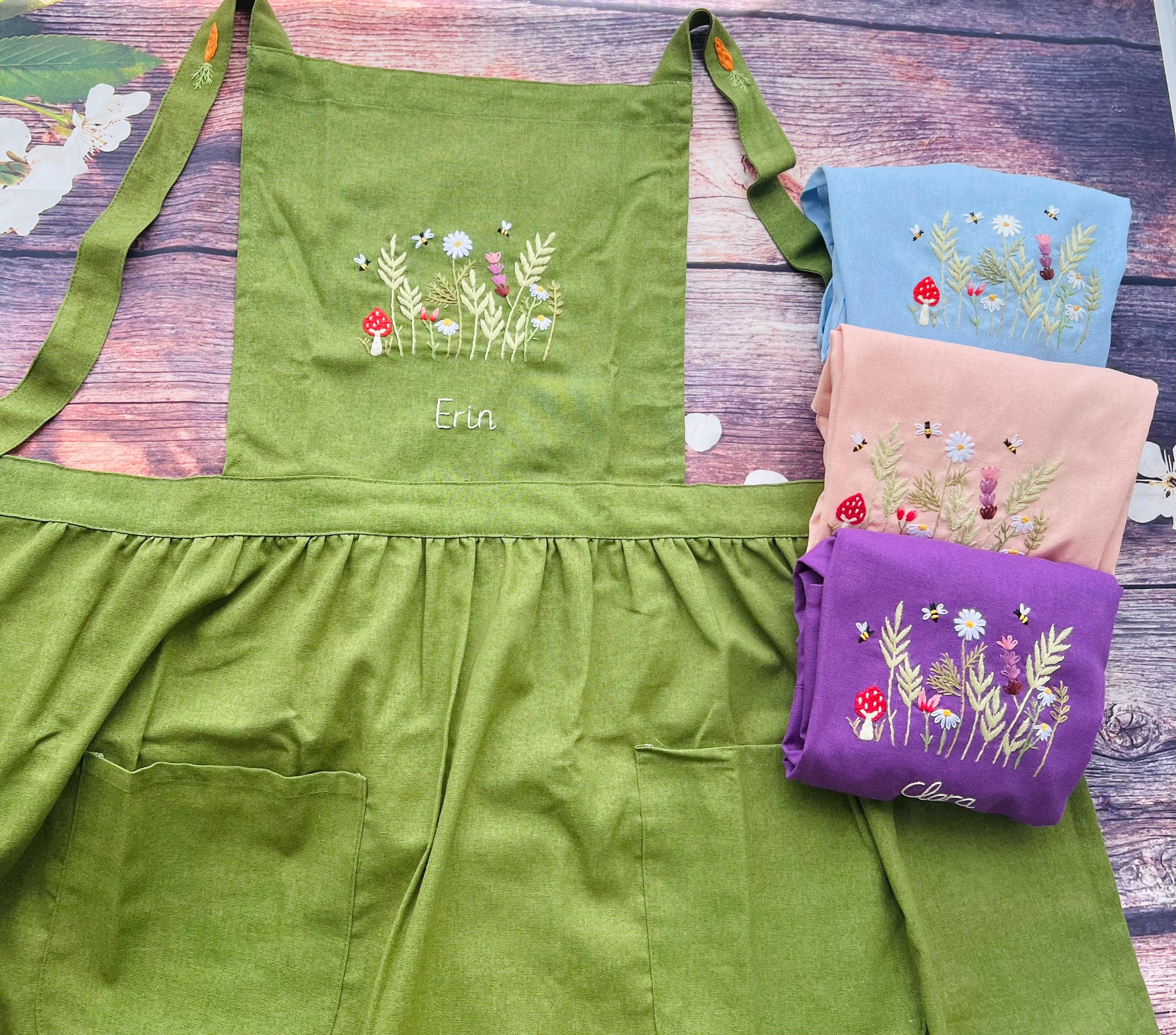手刺繍エプロン（女性用）、名入れエプロン、フラワーガーデン刺繍