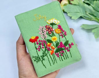 Funda de pasaporte bordada a mano personalizada, Funda de pasaporte bordada con flores, Funda de pasaporte personalizada, Funda de pasaporte hecha a mano, Regalo personalizado