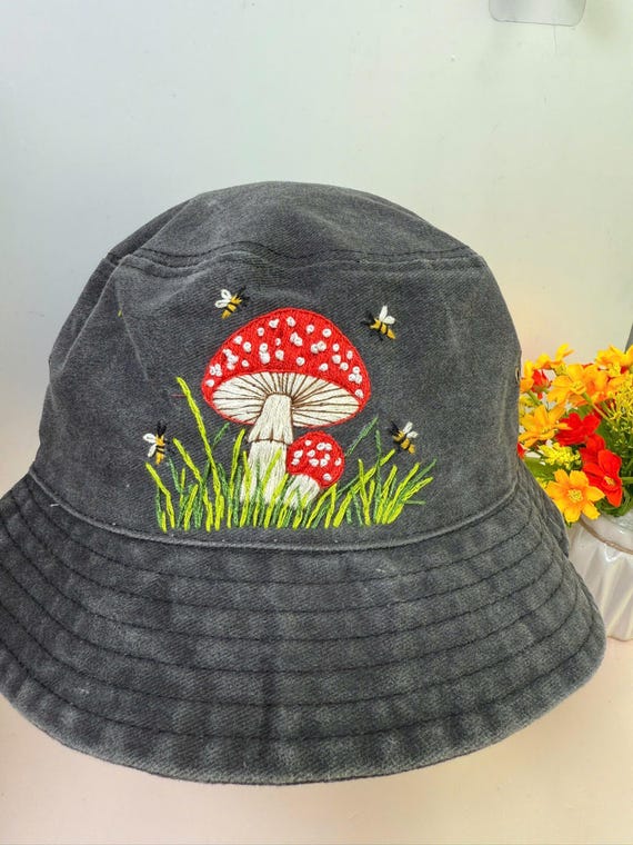 Mushrooms and Bee Hand Embroidered Bucket Hat, Daisy Hat  display picture 3