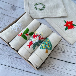 Christmas Hand Embroidered Linen Napkins, Linen Dinner Napkins, Christmas Table Decor,  Reusable napkin, Christmas Gifts.