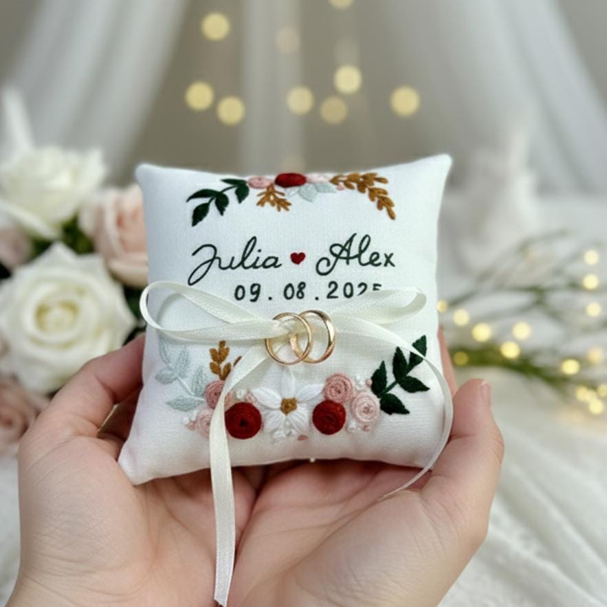 パーソナライズされた手刺繍のリングベアラーピロー、カスタム