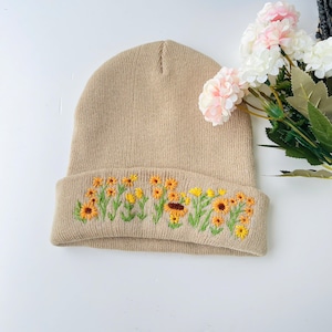 Hand Embroidered Beanie, Wild Flower Beanie, Daisy Beanie, Boho Beanie, Winter Hat, Christmas Gift, Birthday Gift