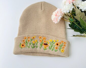 Hand Embroidered Beanie, Wild Flower Beanie, Daisy Beanie, Boho Beanie, Winter Hat, Christmas Gift, Birthday Gift