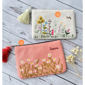 Personalized Hand Embroidered Flower Pouch, Rose Linen Wallet, Handmade Makeup Bag, Bridesmaid Gift, Linen Coin Purse, Rose Embroidery Bag imagem 7