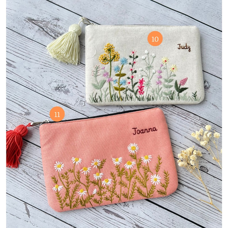 Personalized Hand Embroidered Flower Pouch, Rose Linen Wallet, Handmade Makeup Bag, Bridesmaid Gift, Linen Coin Purse, Rose Embroidery Bag zdjęcie 7