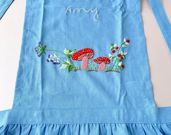 Personalized Hand Embroidered Apron Women, Mushroom Embroidered Apron, Linen Apron, Gardening Apron,Kitchen Apron, Flower Apron,Daisy Apron