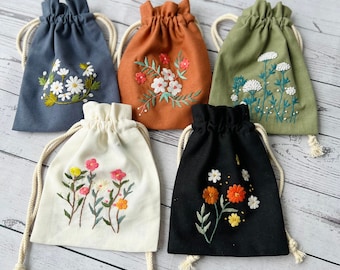Floral Drawstring Bag Embroidery, Embroidered Floral Pouch, Daisy Cosmetic Bag, Linen Tea Bag, Jewelry Pouch, Flower Linen Bag,Makeup Bag