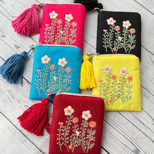 Flower Hand Embroidered Coin Pouch, Card Holder, Linen Pouch, Personalized Zip Purse, Bridesmaid Gift, Embroidered Small Pouch,Crystal Pouch
