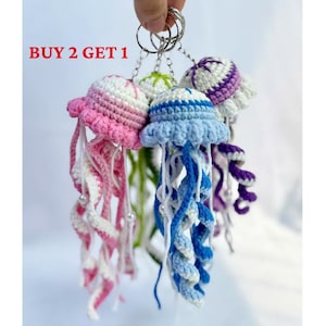 Chaveiro de crochê feito à mão com água-viva e estrela-do-mar, água-viva de crochê, pingente de bolsa, chaveiro fofo para mochila, chaveiro de estrela-do-mar, presente fofo