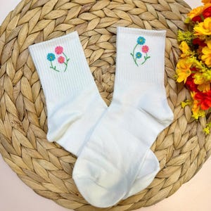 Custom Hand Embroidered Cotton Socks, One Pair Of Socks, Flower And Name Embroidery Socks,Personalized Socks,Mushroom Sock,Women Cute Socks