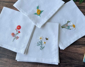 Custom Embroidered handkerchiefs, Linen Daisy Embroidered Handkerchief, Wild Flower Handkerchief, Hand Embroidered,Personalized Handkerchief