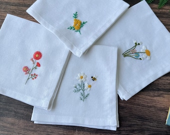カスタム花柄刺繍リネンハンカチ、手刺繍ハンカチ、手作りギフト、結婚