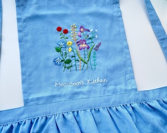 Custom Hand Embroidered Apron Women, Flower Garden Embroidered Apron, Linen Apron, Gardening Apron, Kitchen Apron, Daisy Apron